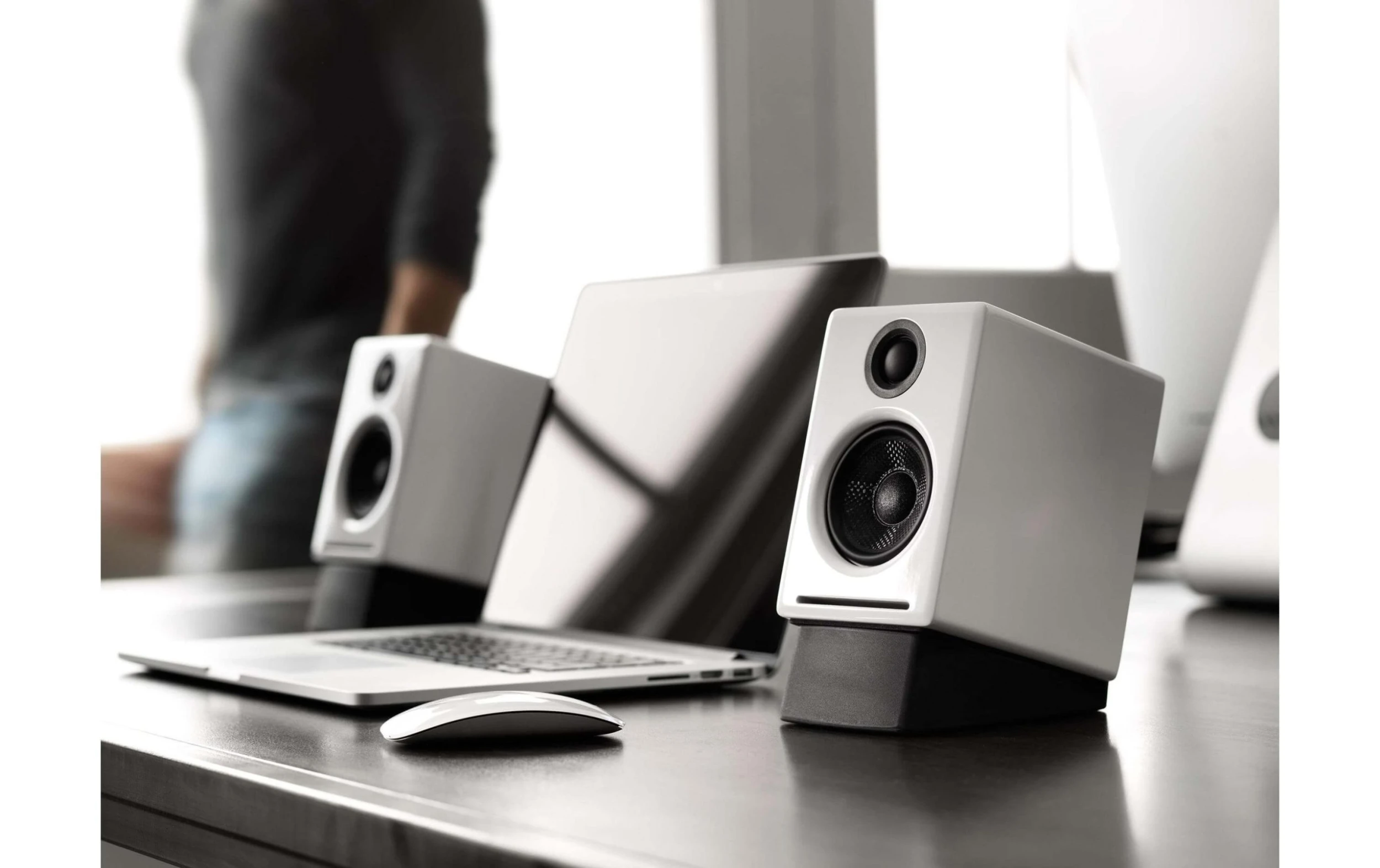 Audioengine Paire D’enceintes D’étagère A2+ Wireless Blanc - Cinéma à Domicile + Haut-parleurs Hifi 4 Audioengine Paire D’enceintes D’étagère A2+ Wireless Blanc - Cinéma à Domicile + Haut-parleurs Hifi – Image 2